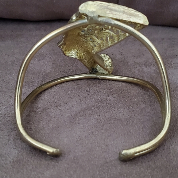 Vintage Brass Queen Nefertiti Bracelet - Picture 6 of 8